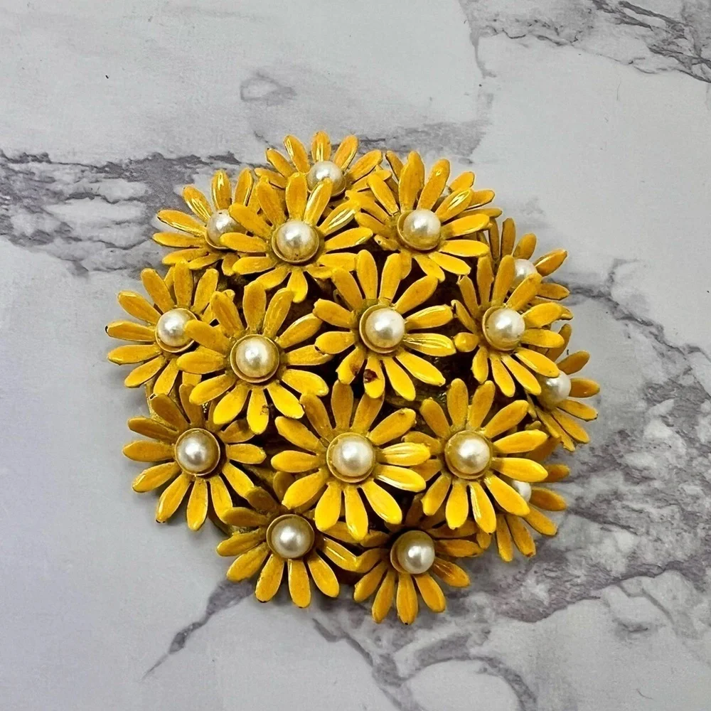 Vintage Yellow Daisy Pearl Metal Flower Brooch Vibrant Retro